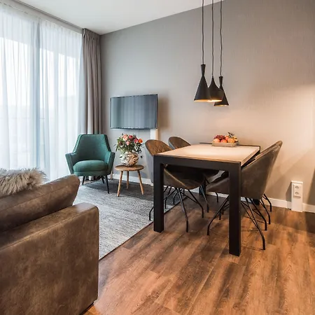 Yays North By Numa Apartahotel 4*