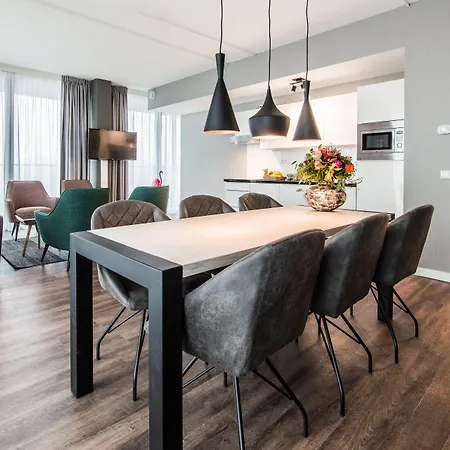 Apartahotel Yays North By Numa 4*